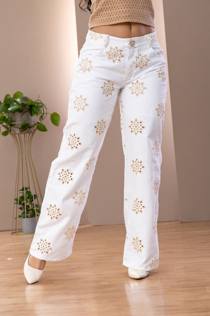 PANTALON LINO CON BORDADO EN RELIEVE