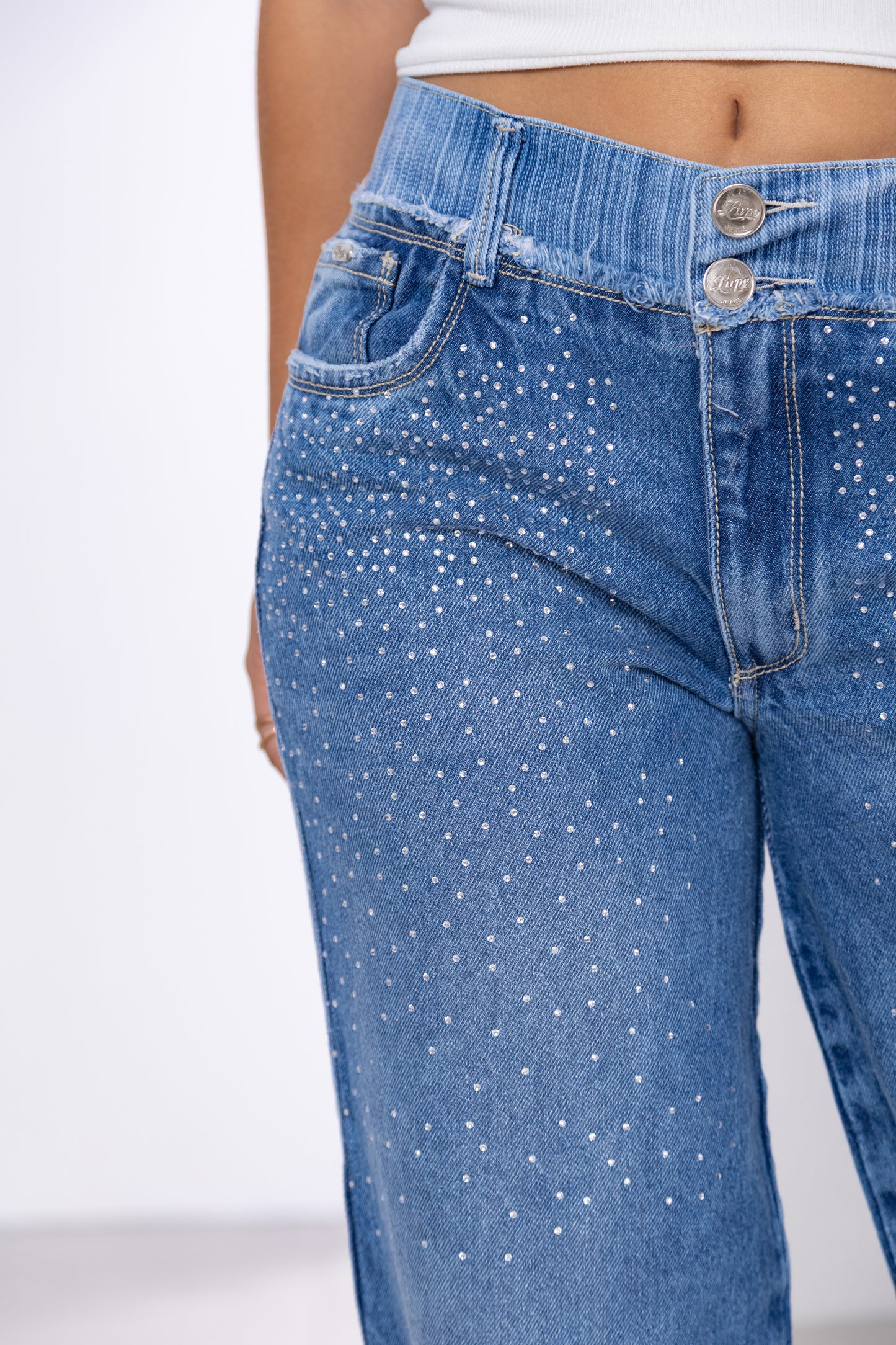 JEAN WIDE LEG CON BRILLOS